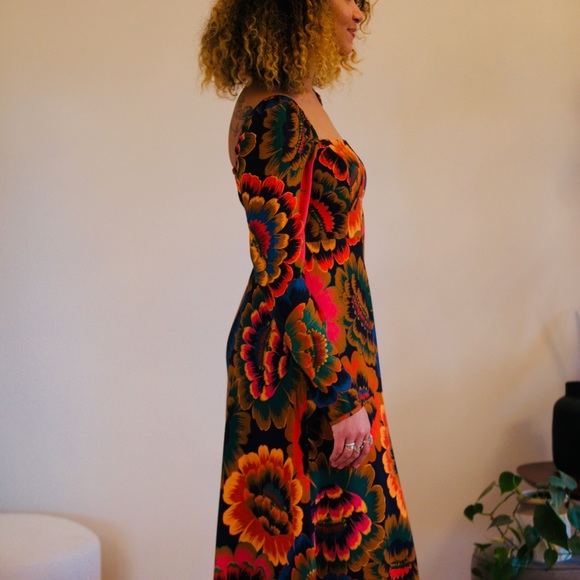 Farm Rio Flowers Midi Dress - Picture 5 of 11
